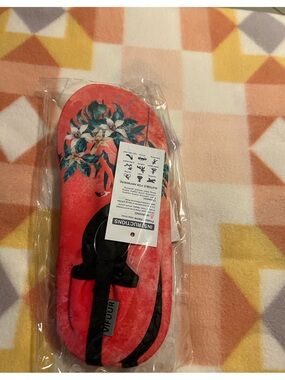 Women's Flamingo Water Sandals-NWT